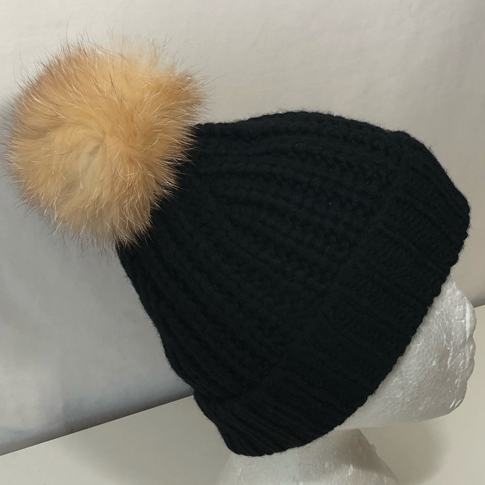 Mackage Dori 100% Cashmere Fox Fur Pom Pom Beanie - Picture 3 of 8